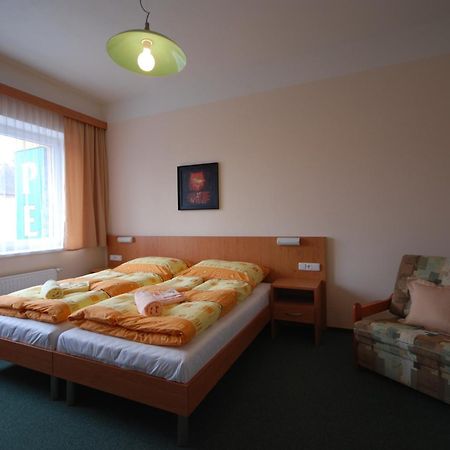 Penzion Ruze Humpolec Exterior foto